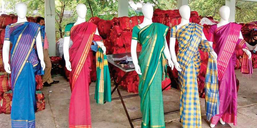 Quality bathukamma sarees 2020 ready to distribute for telangana women