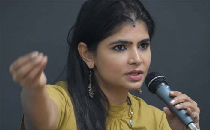 chinmayi sripada shares another me too allegations on vairamuthu