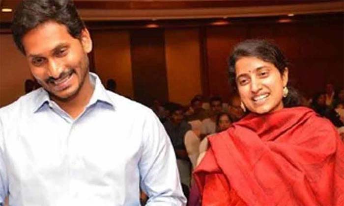 cm jagan with his wife bharathi to meet pm modi in delhi