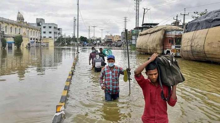 hyderabad flood relief will be given through mee seva application