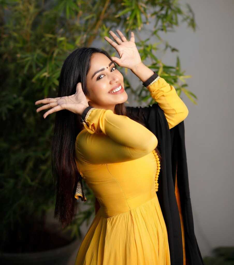 Nivetha Pethuraj Yellow Dress Stills