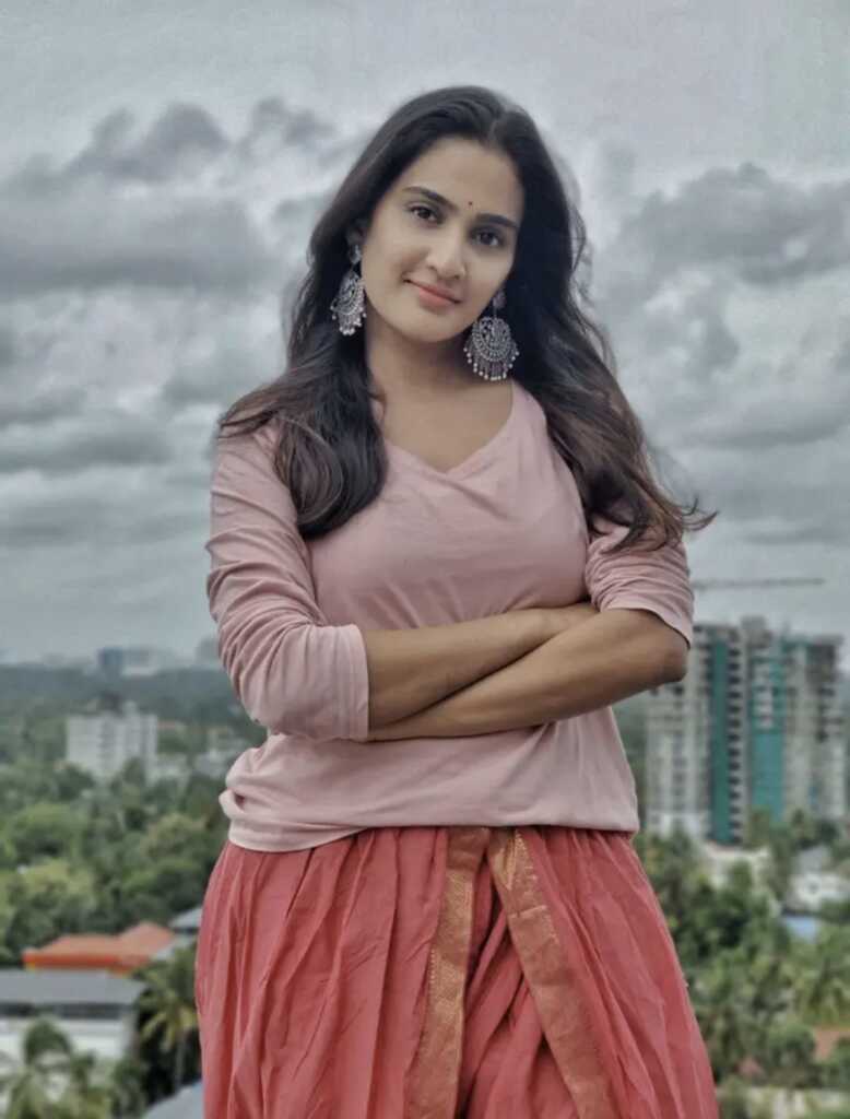 Aditi Ravi Cute Looks