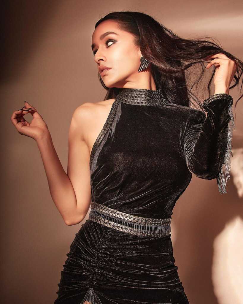 Shraddha Kapoor Black Dress Stills