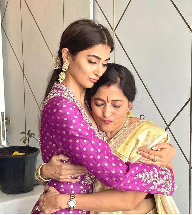 Pooja hegde about Her mother birthday