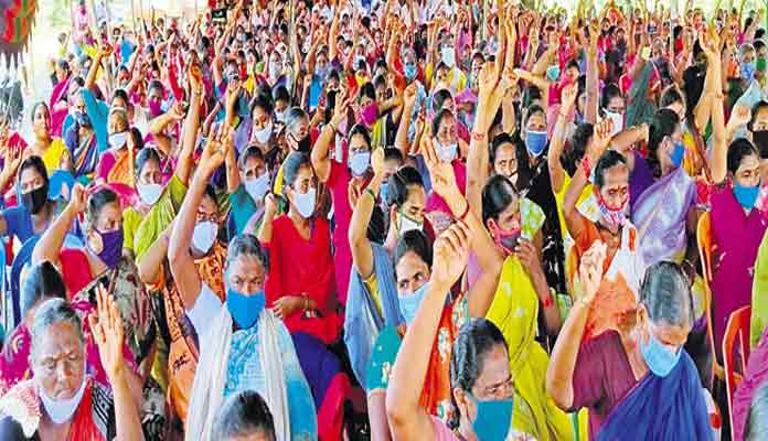 womens-day-the-flooding-amravati-movement