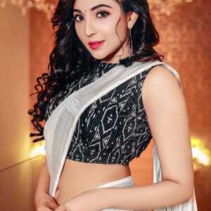 Paravati Nair Latest Sexy Stills