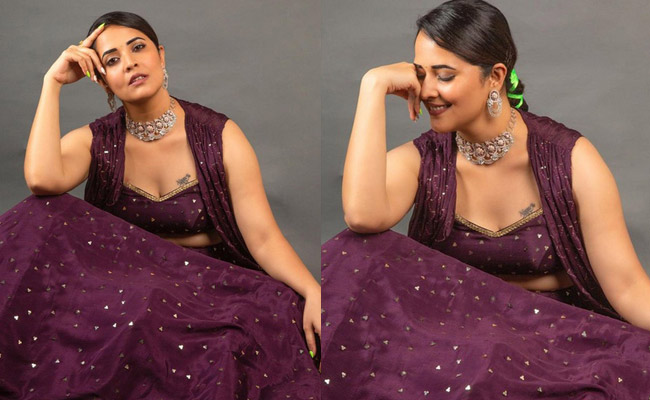 Anasuya Bharadwaj Latest Photoshoot in a Shiny Dress