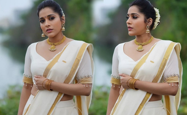 Rashmi Gautam is Mesrmerizing Looks in a White Dress