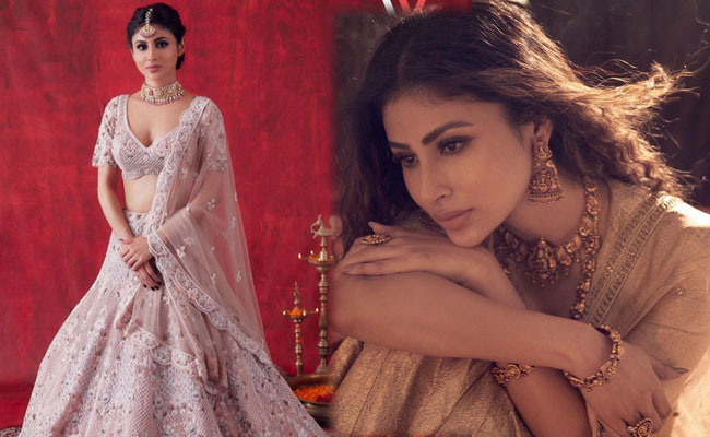 Mouni Roy Dazzaling Lookss in Her New Photoshoot