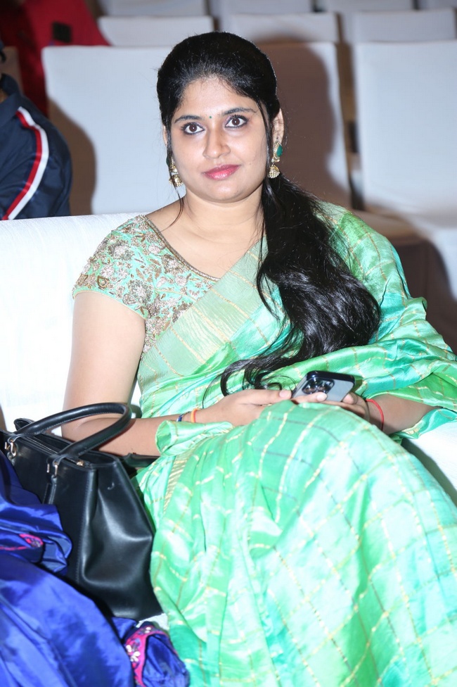 Aha Manchi Rojulochhayi 3 Roses Press Meet 11 | Telugu Rajyam