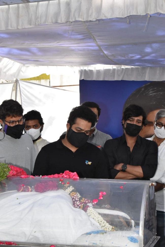 Celebs Condolences To Sirivennela Sitaramasaastry 11 | Telugu Rajyam