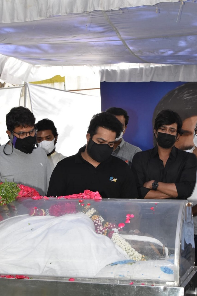 Celebs Condolences To Sirivennela Sitaramasaastry 13 | Telugu Rajyam
