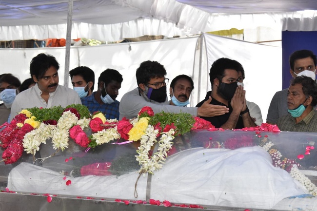 Celebs Condolences To Sirivennela Sitaramasaastry 22 | Telugu Rajyam