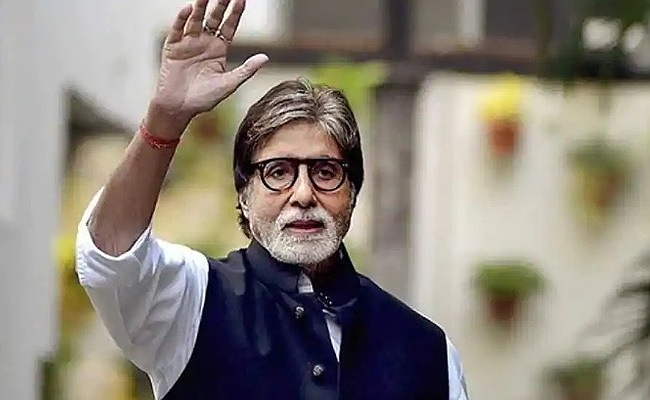 Amitabh Bachchan: బిగ్ బి ఇంట్లో కరోనా కలకలం.. అప్రమత్తమైన కుటుంబ సభ్యులు!