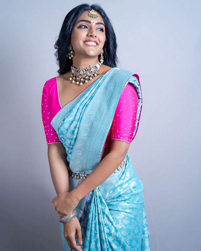Eesha Rebba 2 | Telugu Rajyam