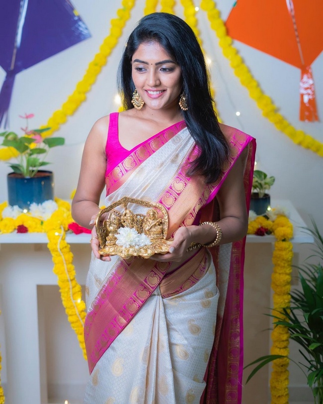 Eesha Rebba 5 | Telugu Rajyam
