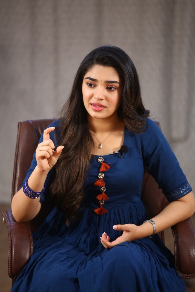 Krithi Shetty 4 4 | Telugu Rajyam
