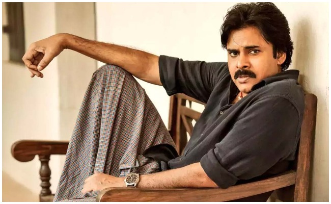 Pawan Kalyan: కెమెరా చేత పట్టి ఫోటోగ్రాఫర్ గా మారిపోయిన పవన్ కళ్యాణ్…. ఫోటో ఎవరికి తీస్తున్నారో తెలుసా?