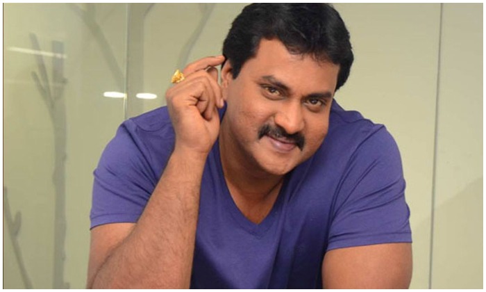 Sunil: హీరోగా రెండు సినిమాలకు గ్రీన్ సిగ్నల్ ఇచ్చిన సునీల్..?