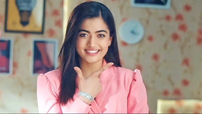 Rashmika Mandanna : ఓ బిగ్గెస్ట్ బాలీవుడ్ ప్రాజెక్ట్ లో బంపర్ ఆఫర్ కొట్టేసిన రష్మికా మందన్నా.?