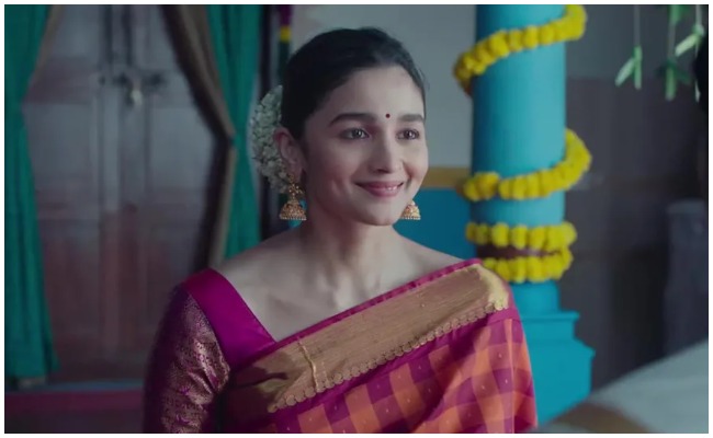 Alia Bhatt: ‘ఆర్ఆర్ఆర్’ పోస్టులు డిలీట్ చేసిన అలియా భట్.. ఏకంగా రాజమౌళినే దూరం పెట్టేసింది!