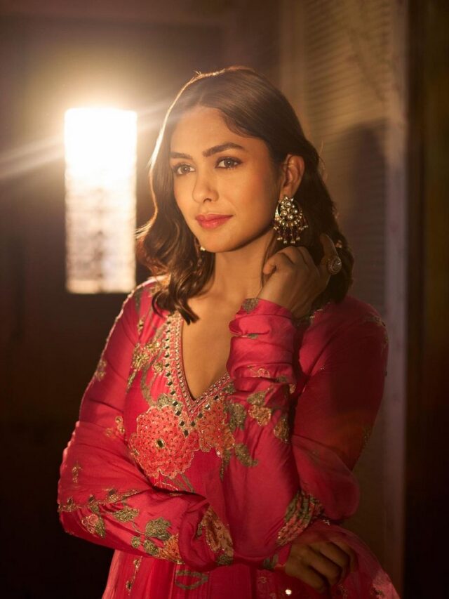 Mrunal Thakur Stunning  Clicks in Pink Dress